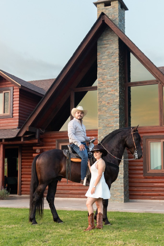 Save the Date Moment 1